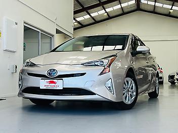 2017 Toyota Prius 1.8L HYBRID | S GRADE | ADAPTIVE CRUISE CONTROL | FOG LIGHTS