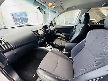 2010 Mitsubishi Outlander 2.4L 4WD MINI SUV | 7-SEATS | SMART KEY | (PRE-OWNED)