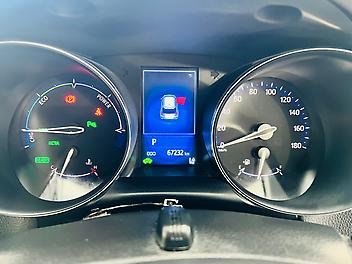 2017 Toyota C-hr G LIMITED HYBRID | RADAR CRUISE CONTROL | LOW MILEAGE