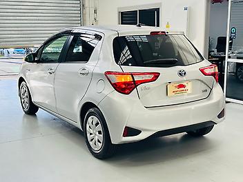 2018 Toyota VITZ HYBRID F GRADE | PUSH START WITH SMART KEY | DUAL MULTIFUNCTION