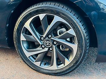 2018 Toyota Auris HYBRID | G GRADE | SUPER LOW KM 31,000KM