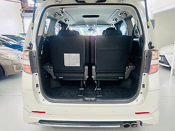2013 Toyota Vellfire Z GRADE | AWD | 8 SEATER | FOGs |  ALLOYs | PARKING SENSORS