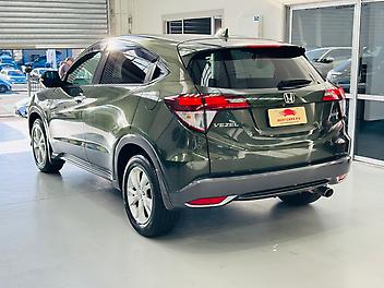 2014 Honda Vezel HYBRID SUPER LOW MILEAGE - 30,000 KM ONLY 