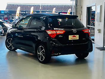 2017 Toyota VITZ HYBRID U SPORT PACKAGE | HIGH SPEC | CRUISE CONTROL