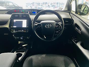 2021 Toyota Prius S LIMITED HYBRID | ADAPTIVE CRUISE CONTROL | FOG LIGHTS