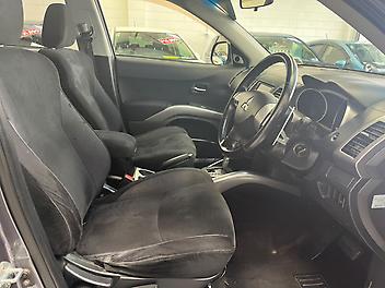 2007 Mitsubishi Outlander 07-SEATER | 4WD PETROL SUV | (PRE-OWNED)