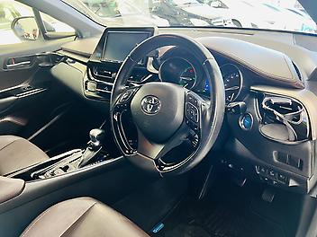 2017 Toyota C-hr G LIMITED HYBRID | RADAR CRUISE CONTROL | LOW MILEAGE