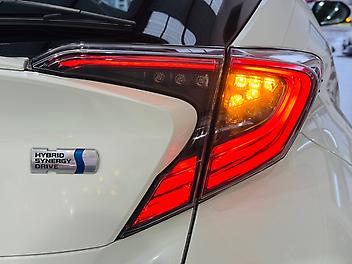 2017 Toyota C-hr G GRADE LIMITED LED HYBRID | CRUISE CONTROL