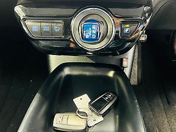 2017 Toyota Prius S LIMITED HYBRID | CRUISE CONTROL | BODY KIT