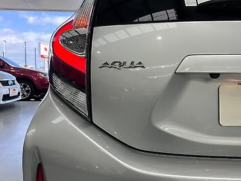 2019 Toyota Aqua S GRADE | LANE DEPARTURE | AUTO HEADLIGHTS | REVERSE CAMERA