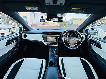 2018 Toyota Auris HYBRID | G GRADE | SUPER LOW KM 31,000KM