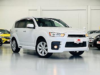 2011 Mitsubishi Outlander 2.4L 4WD ROADEST | 7-SEATS | SMART KEY | (PRE-OWNED)
