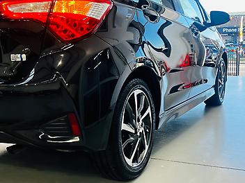 2017 Toyota VITZ HYBRID U SPORT PACKAGE | HIGH SPEC | CRUISE CONTROL