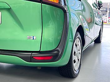 2016 Toyota Sienta HYBRID G GRADE | 07 SEATER | PUSH START | AUTO HEADLIGHTS 