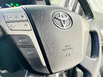 2013 Toyota Vellfire Z GRADE | AWD | 8 SEATER | FOGs |  ALLOYs | PARKING SENSORS