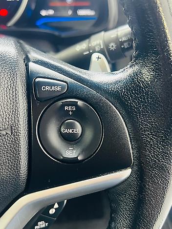 2013 Honda Fit S GRADE HYBRID | TIPTRONIC | PRE-OWNED