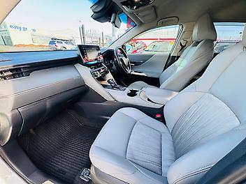 2020 Toyota Harrier G GRADE LIMITED HYBRID | LEATHER PACKAGE | LOW KM