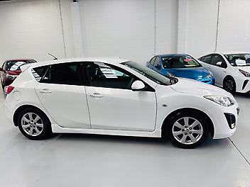 2011 Mazda Axela 1.5L SPORTS HATCHBACK | AUTOMATIC | (PRE-OWNED)