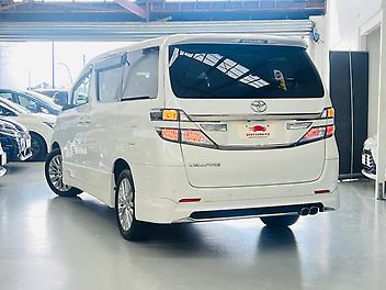 2013 Toyota Vellfire Z GRADE | AWD | 8 SEATER | FOGs |  ALLOYs | PARKING SENSORS