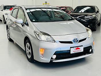 2016 Toyota Prius S LIMITED HYBRID | FOG LAMPS