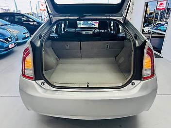 2012 Toyota Prius 1.8L HYBRID (PRE-OWNED)