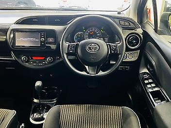 2017 Toyota VITZ HYBRID JUWELA LIMITED | SUPER  LOW MILEAGE | FOGs