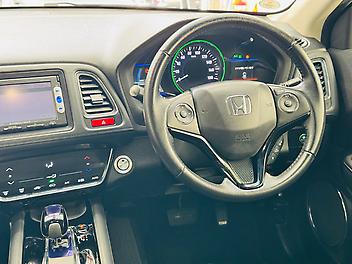 2014 Honda Vezel HYBRID SUPER LOW MILEAGE - 30,000 KM ONLY 