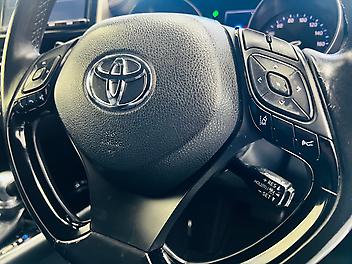 2017 Toyota C-hr 1.8L HYBRID | G LIMITED EDITION | TWO-TONE | ADAPTIVE CRUISE 