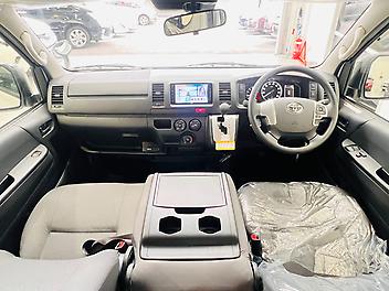 2025 Toyota Hiace 2.8 L DIESEL | ALMOST BRANDNEW | ONLY 35KM | APPLE CAR PLAYER