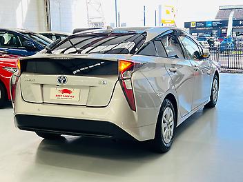 2017 Toyota Prius 1.8L HYBRID | S GRADE | ADAPTIVE CRUISE CONTROL | FOG LIGHTS