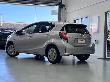 2019 Toyota Aqua S GRADE | LANE DEPARTURE | AUTO HEADLIGHTS | REVERSE CAMERA
