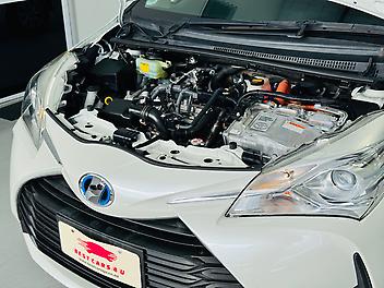 2017 Toyota VITZ HYBRID F GRADE | PUSH START WITH SMART KEY | 