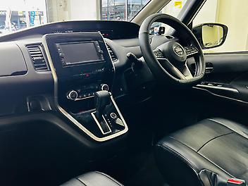 2017 Nissan Serena X HYBRID | 7 SEATER | 360 CAM | DUAL POWER DOORS 