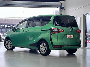 2016 Toyota Sienta HYBRID G GRADE | 07 SEATER | PUSH START | AUTO HEADLIGHTS 