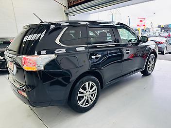 2013 Mitsubishi Outlander PHEV 4WD | LEATHER | HEAT SEAT | (PRE-OWNED)