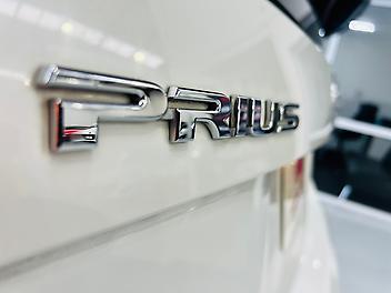 2015 Toyota Prius S GRADE HYBRID | FOGs | FUEL SAVER