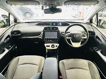 2017 Toyota Prius 1.8L HYBRID | S GRADE | ADAPTIVE CRUISE CONTROL | FOG LIGHTS