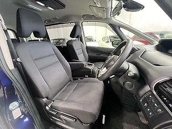 2017 Nissan Serena 2.0 L HYBRID V PACKAGE | 8 SEATER | ADAPTIVE CRUISE CONTROL 