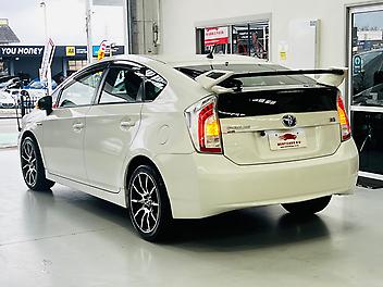 2013 Toyota Prius S LIMITED HYBRID | CRUISE CONTROL | NZ STEREO | PRE-OWNED