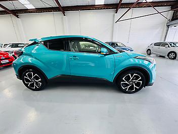 2017 Toyota C-hr G GRADE LIMITED HYBRID | RADIANT GREEN METALLIC