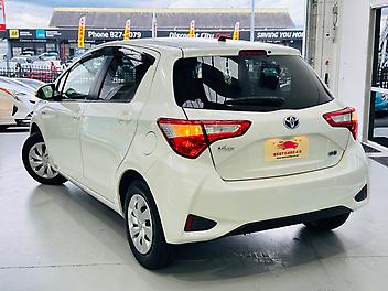 2017 Toyota VITZ HYBRID F GRADE | PUSH START WITH SMART KEY | 