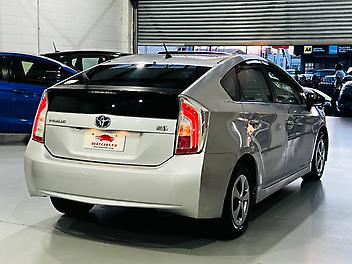 2013 Toyota Prius S LIMITED HYBRID | FOG LAMPS | (PRE-OWNED)