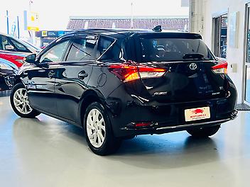 2017 Toyota Auris HYBRID HATCHBACK | FOG LAMPS | ALLOY WHEELS