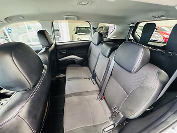2010 Mitsubishi Outlander 2.4L 4WD MINI SUV | 7-SEATS | SMART KEY | (PRE-OWNED)