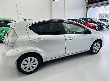 2013 Toyota Aqua S GRADE | PUSH START WITH SMART KEY
