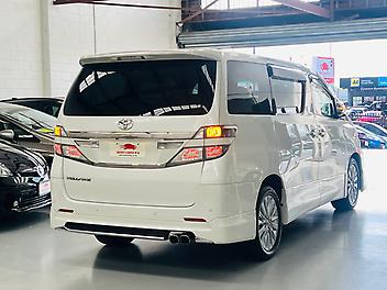 2013 Toyota Vellfire Z GRADE | AWD | 8 SEATER | FOGs |  ALLOYs | PARKING SENSORS