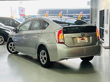 2013 Toyota Prius S LIMITED HYBRID | FOG LAMPS | (PRE-OWNED)