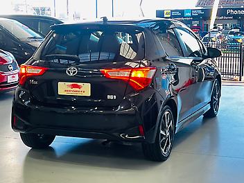 2017 Toyota VITZ HYBRID U SPORT PACKAGE | HIGH SPEC | CRUISE CONTROL
