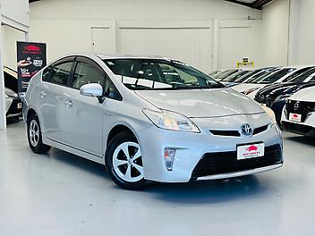2012 Toyota Prius 1.8L HYBRID (PRE-OWNED)