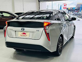 2017 Toyota Prius S LIMITED HYBRID | CRUISE CONTROL | ALLOY WHEELS